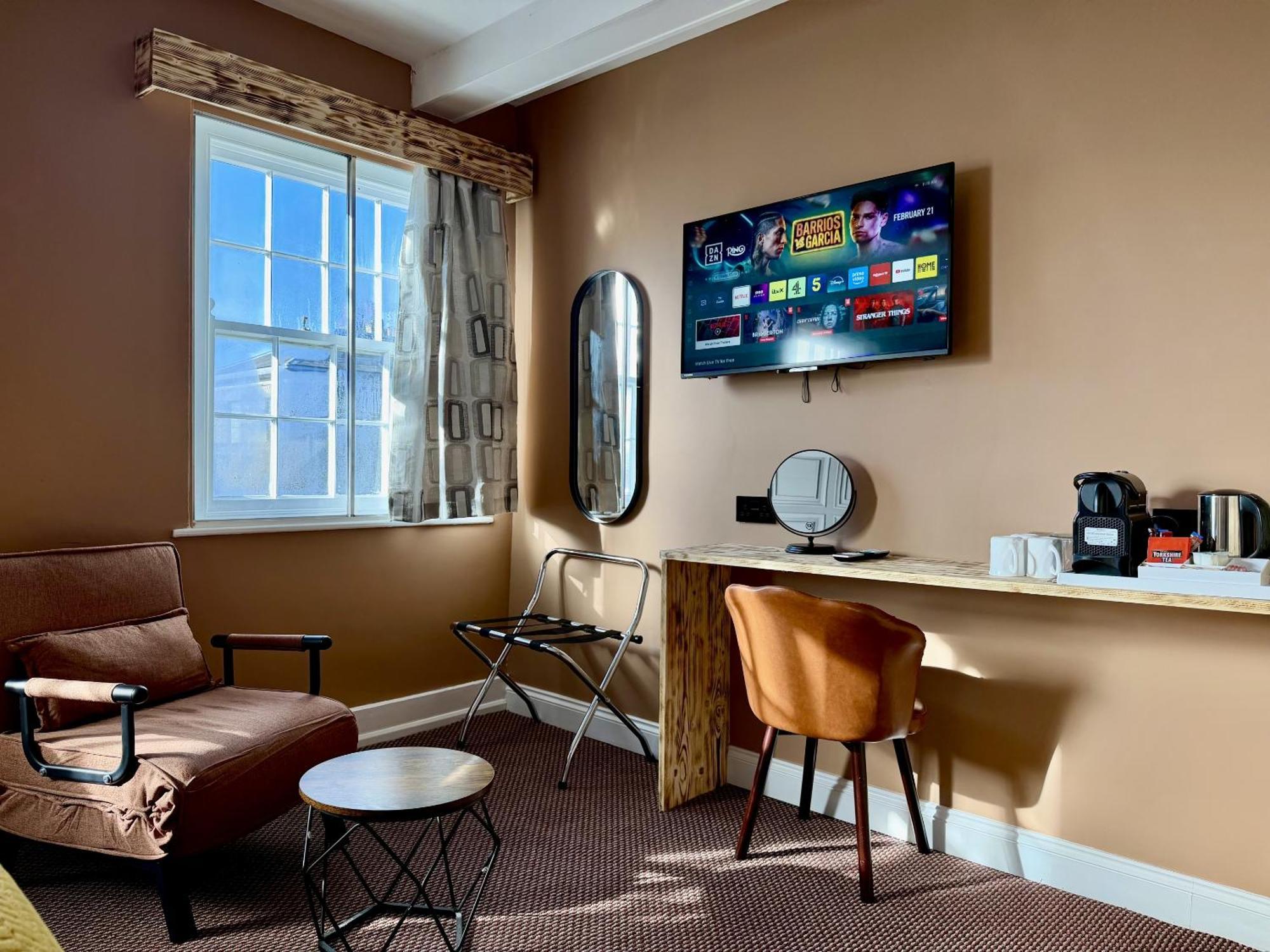 The Crescent Guest House — Photos 1